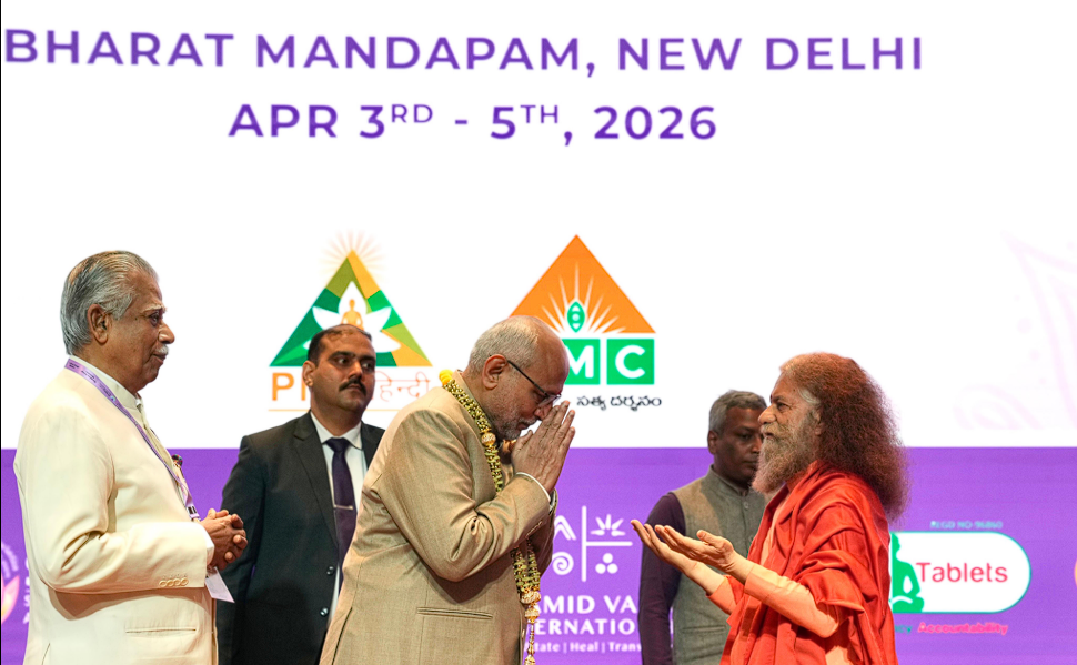 Vice President C. P. Radhakrishnan addressing Meditation Leaders at Bharat Mandapam Image Credit: Official Twitter Handle of Vice President of India (@VPIndia) / PIB